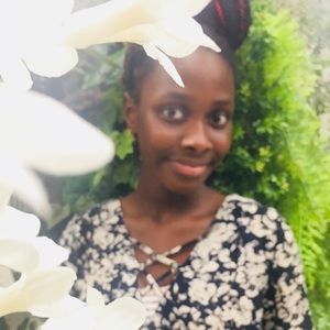 Meet your Posher, Awa